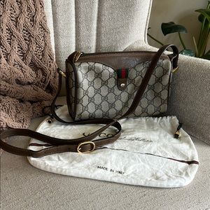 Gucci GG Supreme Crossbody Bag
